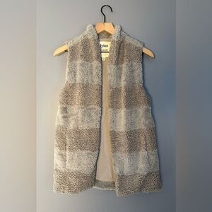 Faux Fur Sherpa Vest - Dylan Los Angeles - XS